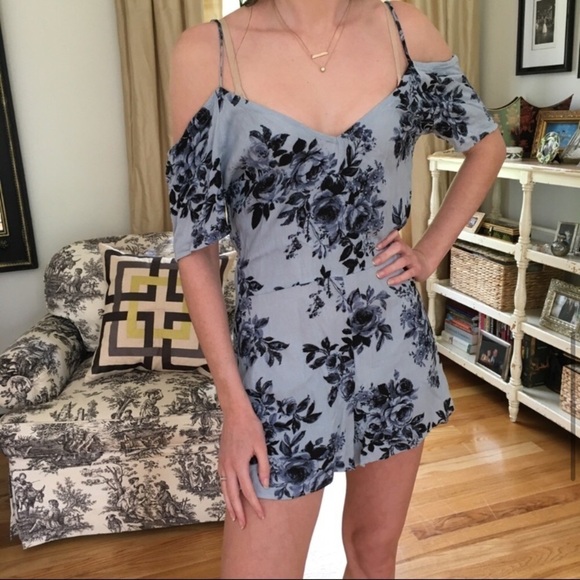 Kendall & Kylie Blue Floral Cold Shoulder Rayon Romper, Size XS - Picture 7 of 8